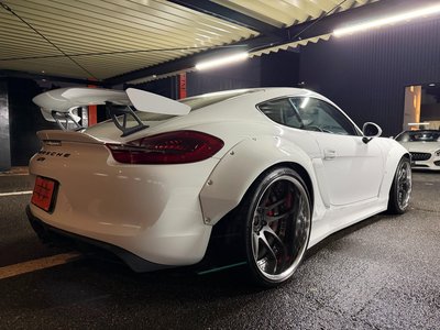 PORSCHE CAYMAN - 4