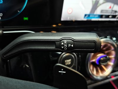 MERCEDES-BENZ EQA - 10