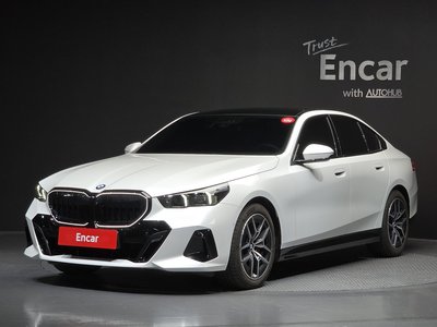 BMW 5 SERIES - 1