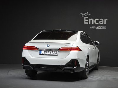 BMW 5 SERIES - 4