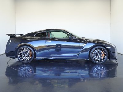 NISSAN GT-R - 5