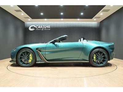 ASTON MARTIN VANTAGE - 10