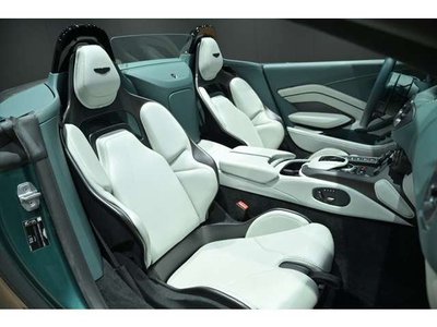 ASTON MARTIN VANTAGE - 3
