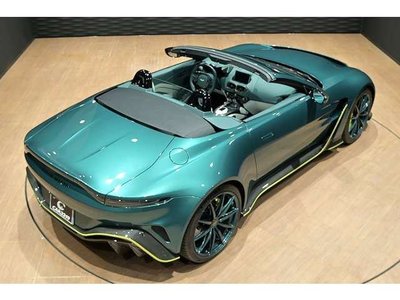 ASTON MARTIN VANTAGE - 8