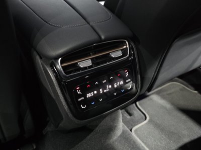 2023 Mercedes-BENZ EQE — миниатюра 33