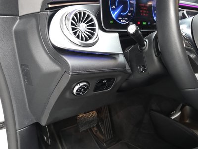 2023 Mercedes-BENZ EQE — миниатюра 19