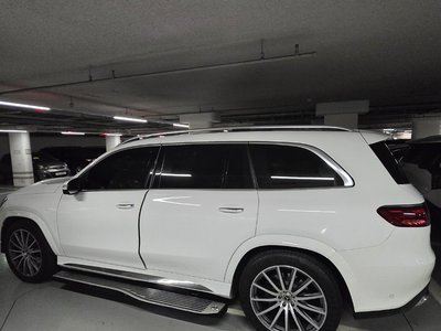 MERCEDES-BENZ GLS - 2