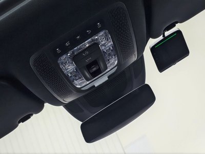 2025 Mercedes-BENZ GLS — миниатюра 17