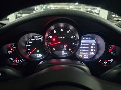 PORSCHE 911 - 6