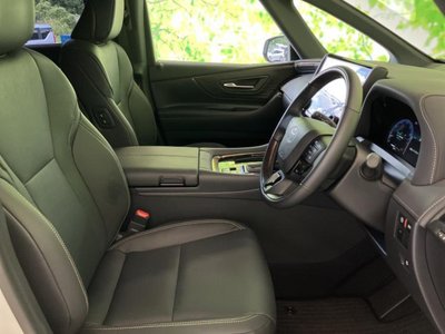 صورة 4 لـ 2025 Toyota ALPHARD
