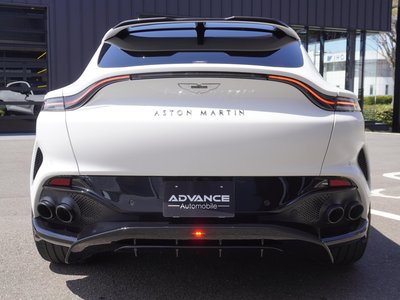 ASTON MARTIN DBX - 7