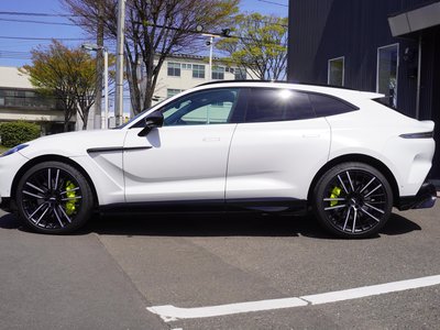 ASTON MARTIN DBX - 2