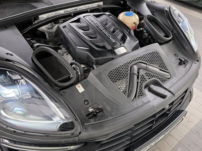 PORSCHE MACAN - 7