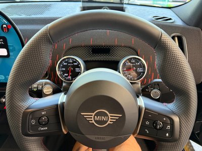 2024 MINI COOPER COUNTRYMAN photo 8