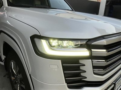 TOYOTA LAND CRUISER 300 - 4