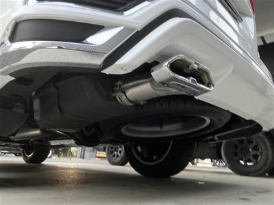 TOYOTA LAND CRUISER 300 - 9