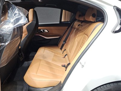 صورة مصغرة 16 لـ 2023 BMW 3 SERIES