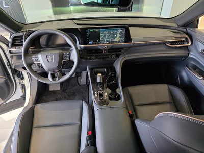 TOYOTA CROWN CROSSOVER - 4