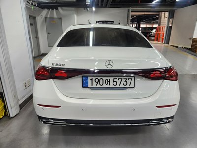 MERCEDES-BENZ E-CLASS - 2