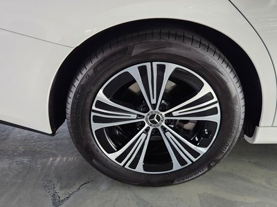 MERCEDES-BENZ E-CLASS - 6