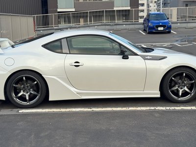 TOYOTA 86 - 3
