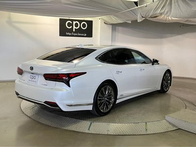 صورة 2 لـ 2021 Lexus LS
