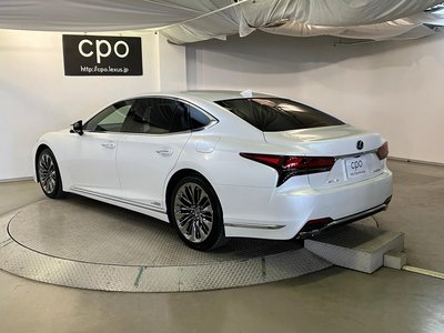 صورة 9 لـ 2021 Lexus LS