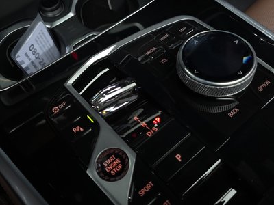 2025 BMW X5 — миниатюра 12