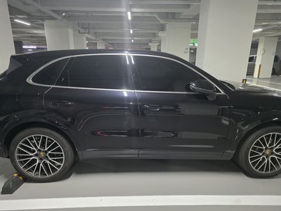 PORSCHE CAYENNE - 3