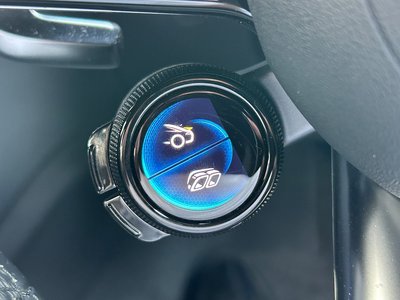 2025 Mercedes-BENZ GT AMG — миниатюра 38