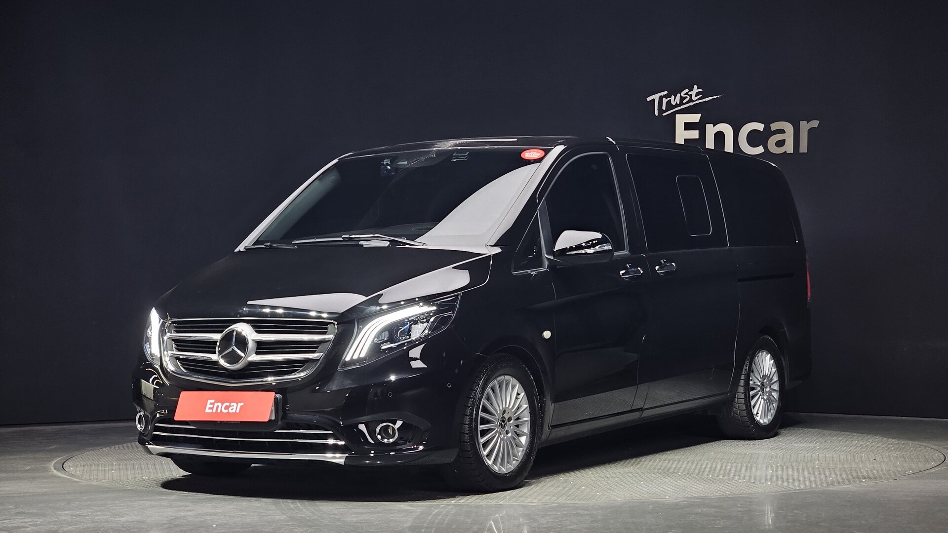 MERCEDES-BENZ V-CLASS - View 1