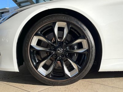 2023 Lexus LC — миниатюра 31
