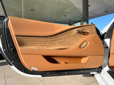 2023 Lexus LC — миниатюра 33