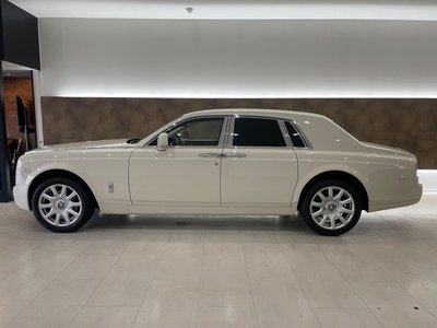 ROLLS-ROYCE PHANTOM - 4