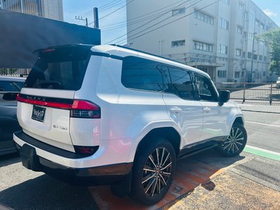 صورة 8 لـ 2025 Lexus GX