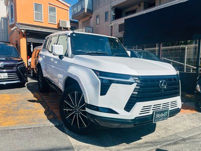 صورة 5 لـ 2025 Lexus GX