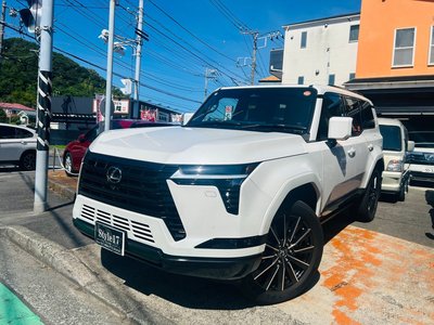 صورة 1 لـ 2025 Lexus GX