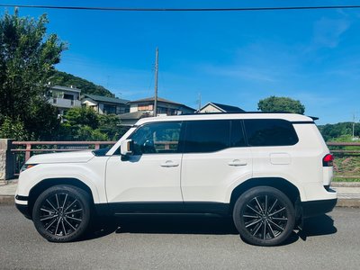 صورة 7 لـ 2025 Lexus GX
