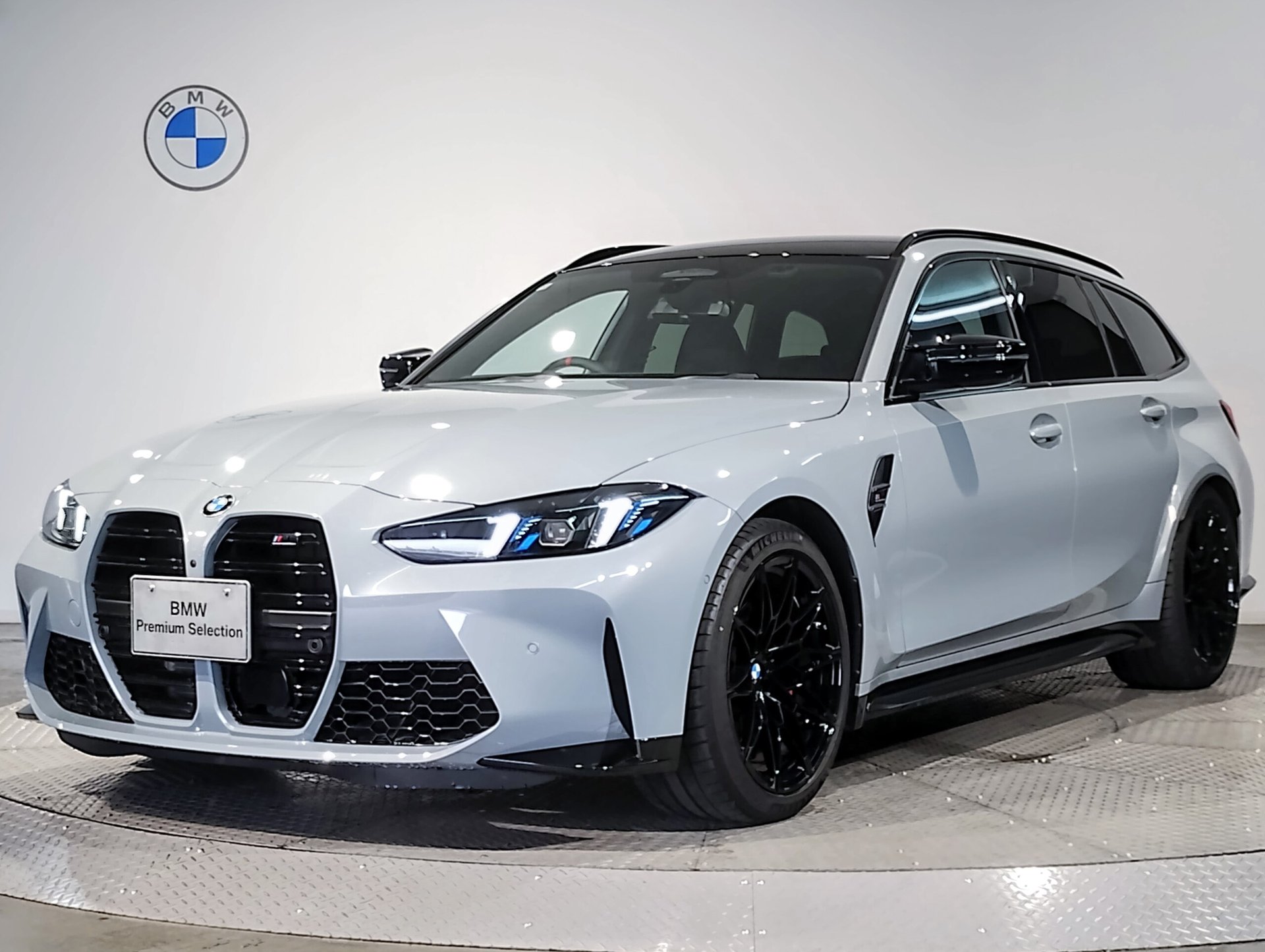 BMW M3 TOURING - View 1