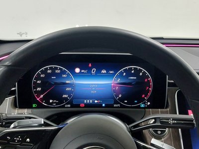 MERCEDES-BENZ E-CLASS - 8