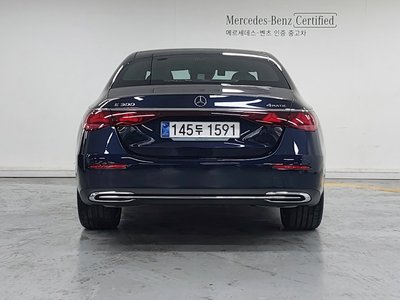 MERCEDES-BENZ E-CLASS - 3