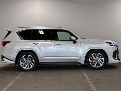 صورة 5 لـ 2023 Lexus LX
