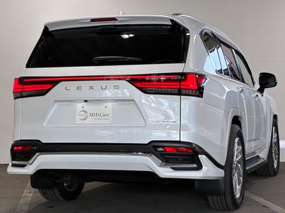 صورة 6 لـ 2023 Lexus LX