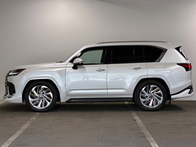 صورة 9 لـ 2023 Lexus LX