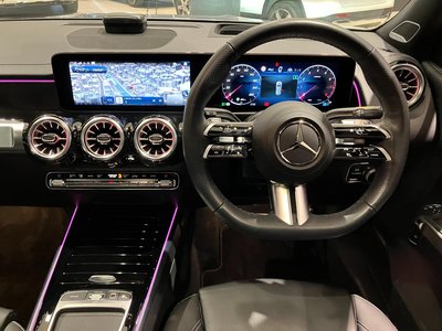 MERCEDES-BENZ GLB - 8