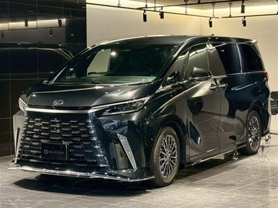 2024 Lexus LM photo 1