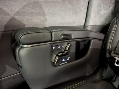 صورة مصغرة 17 لـ 2024 Lexus LM