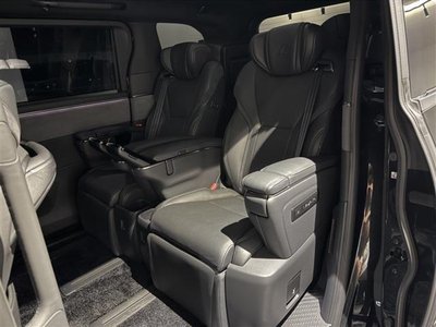 صورة مصغرة 15 لـ 2024 Lexus LM