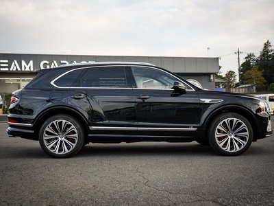 BENTLEY BENTAYGA - 7
