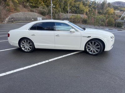 BENTLEY FLYING SPUR - 5